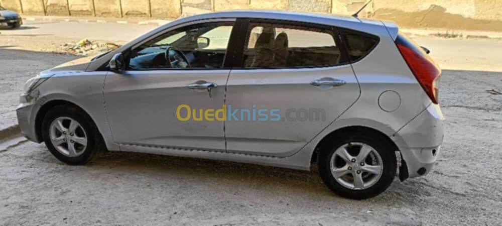 Hyundai Accent RB  5 portes 2014 Préstige