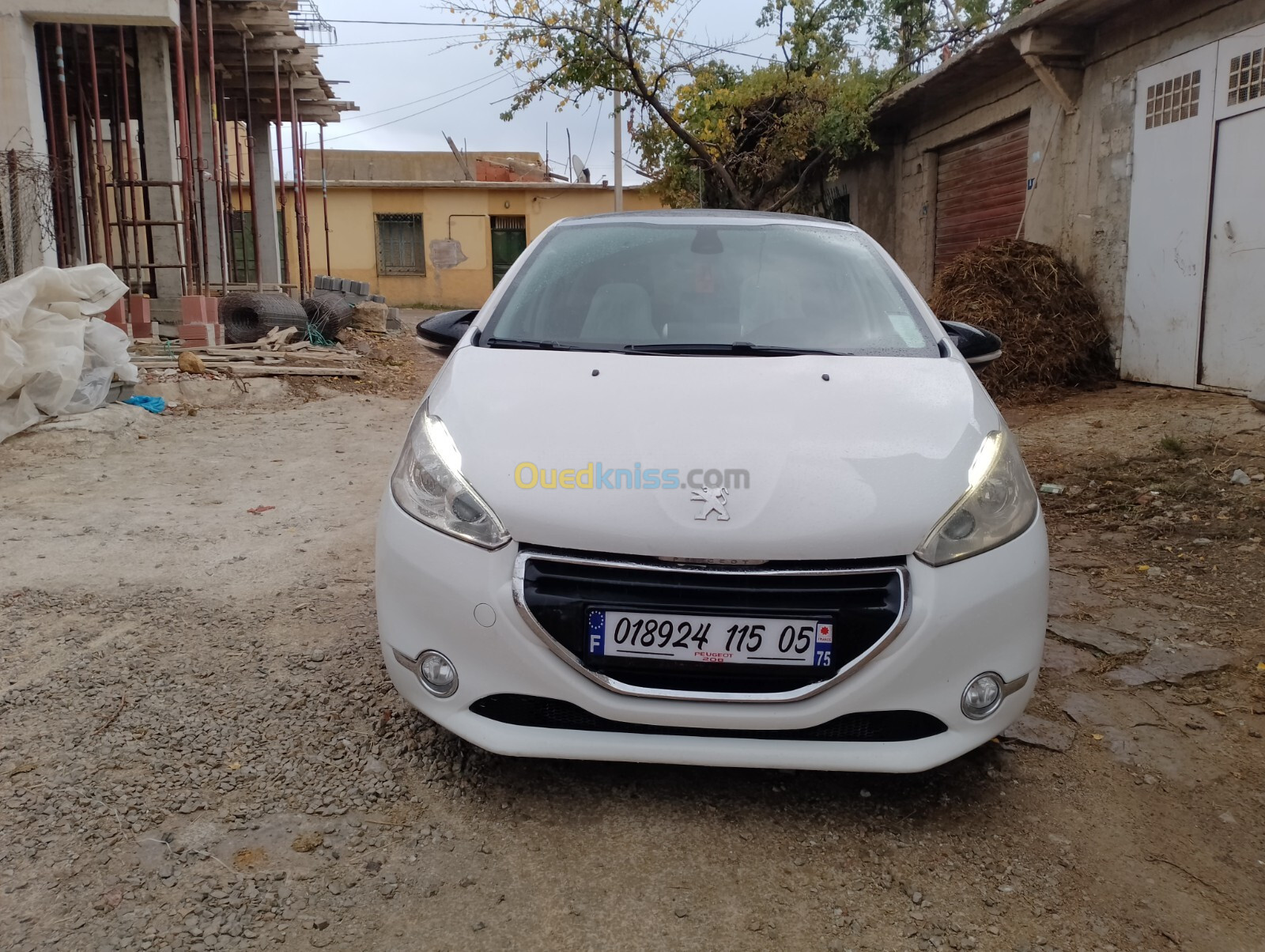 Peugeot 208 2015 