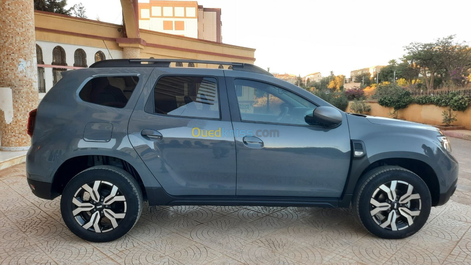 Dacia Duster 2024 Captur