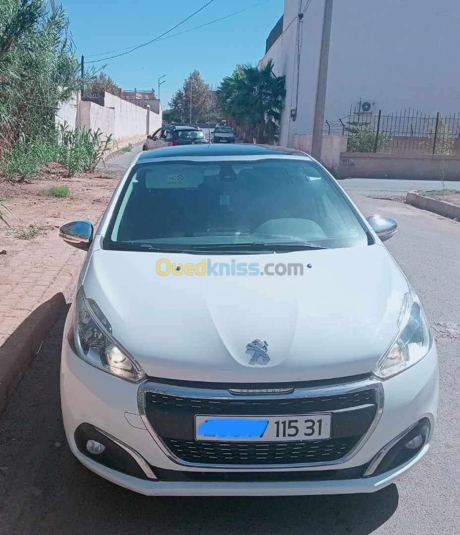 Peugeot 208 2015 Allure Facelift