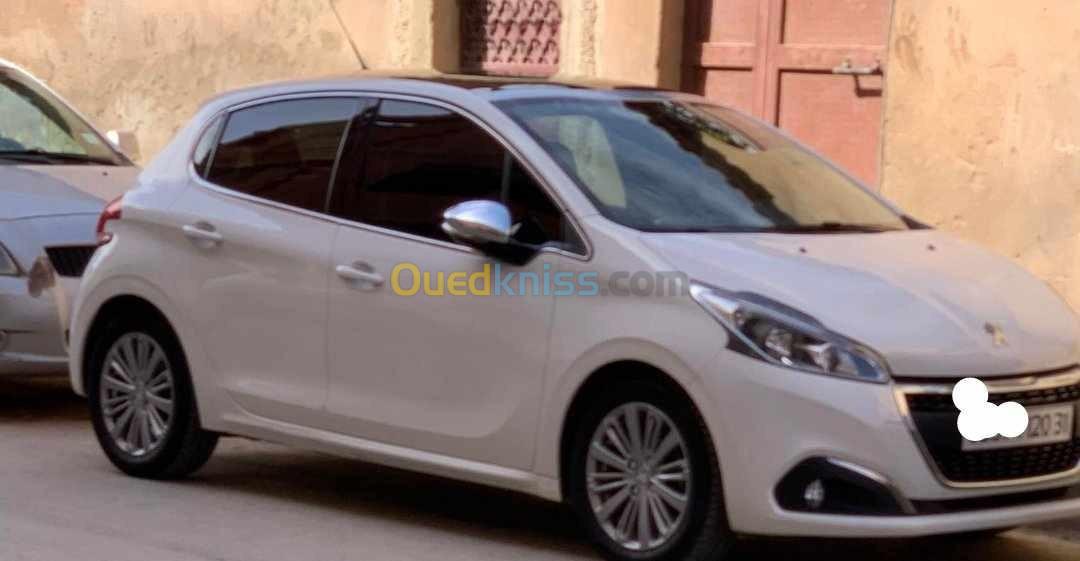 Peugeot 208 2020 Allure