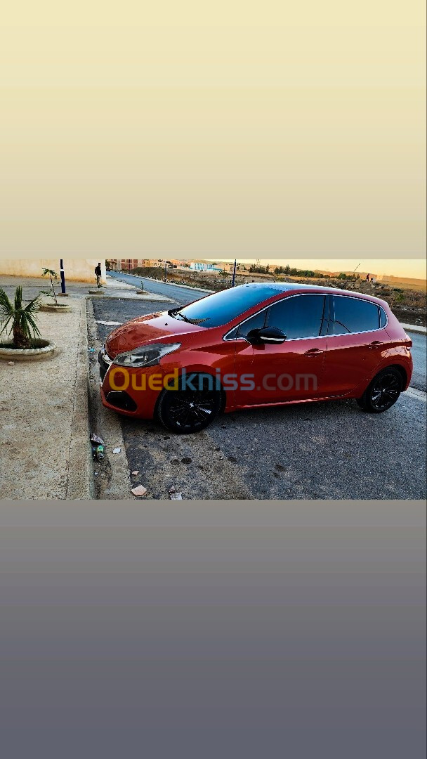 Peugeot 208 2016 