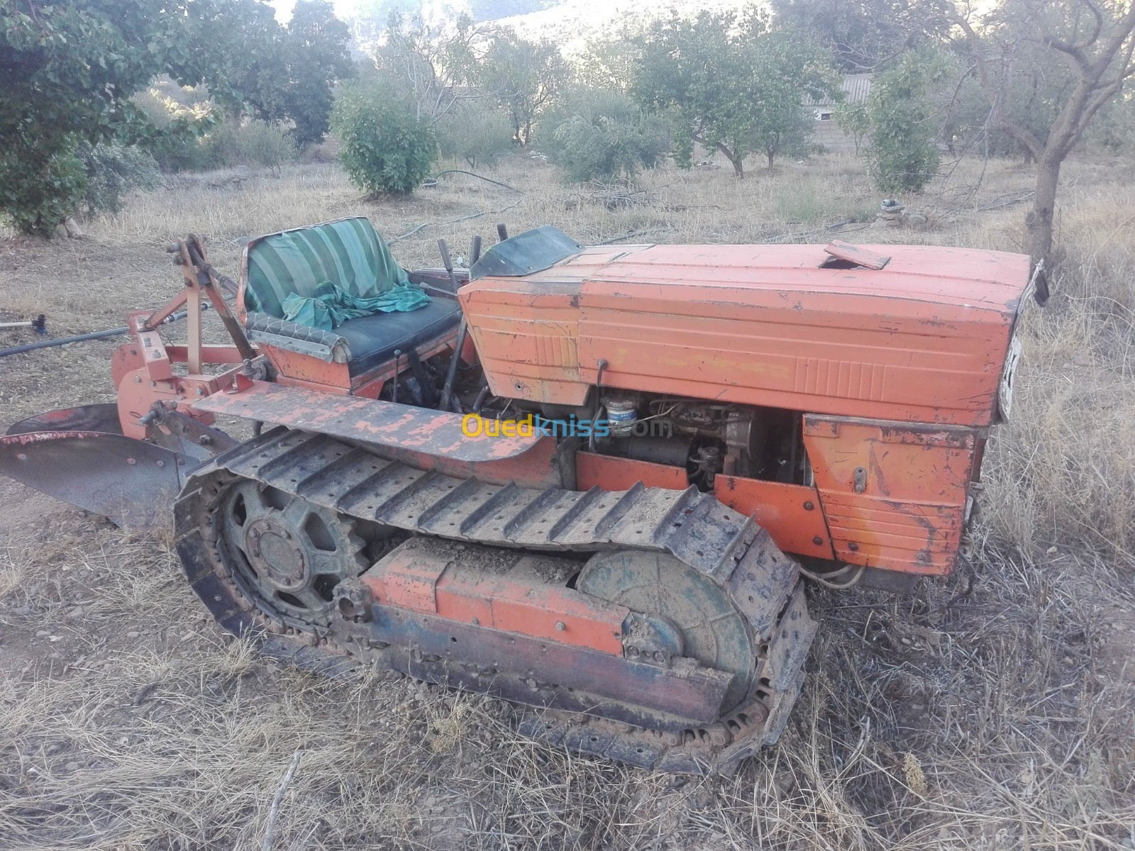 Tracteur utb romania Chenille utb romania 1982