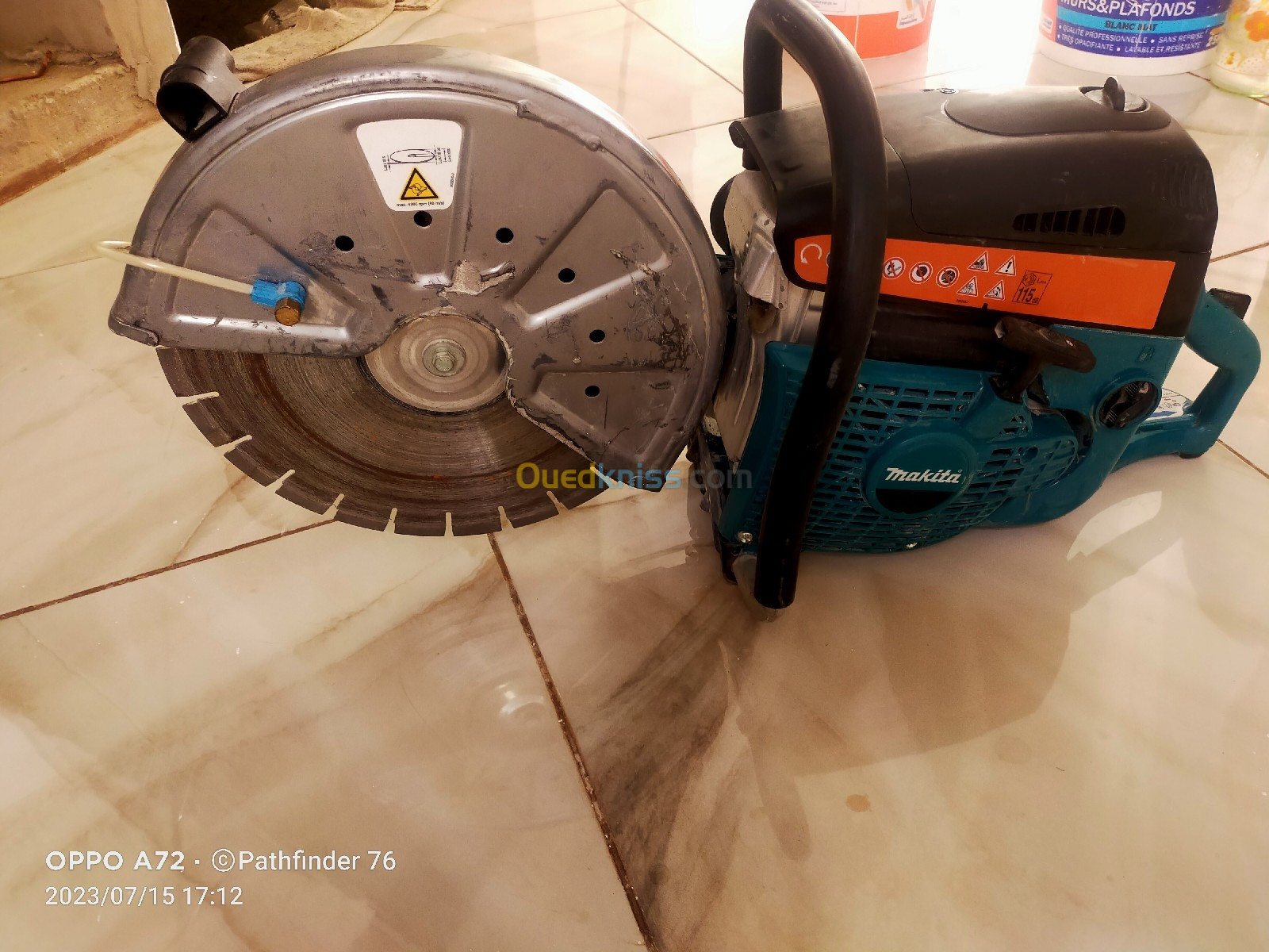 Trancheuse Makita professionnel 