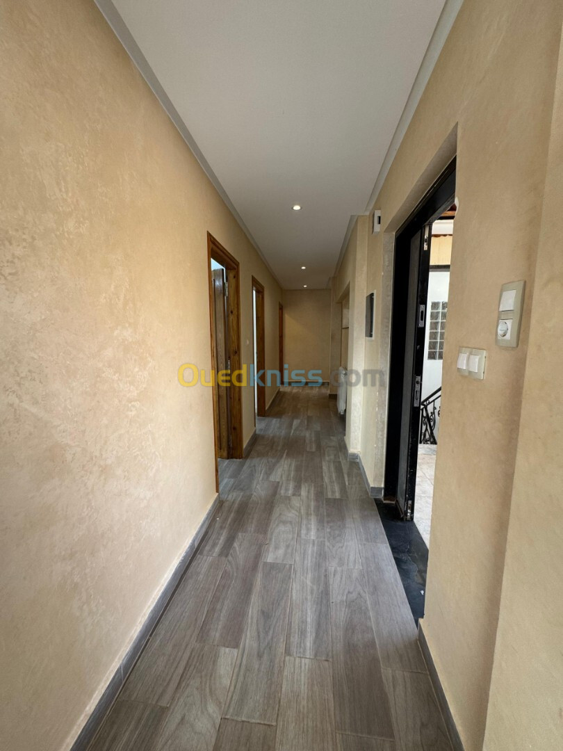 Location Appartement F4 Alger Draria