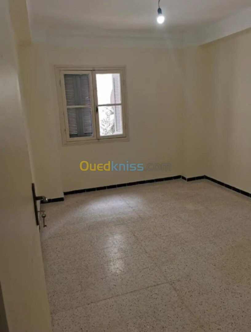 Location Appartement F3 Alger Bab ezzouar