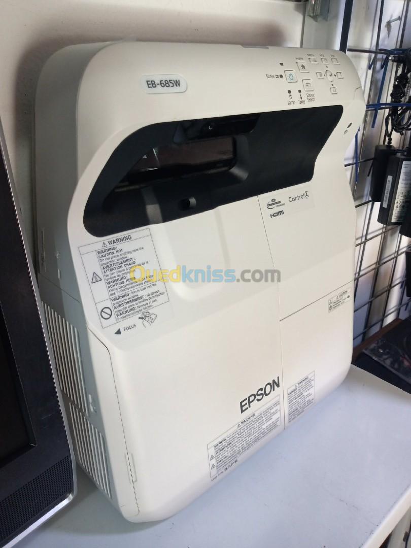 Data show Epson EB-685W