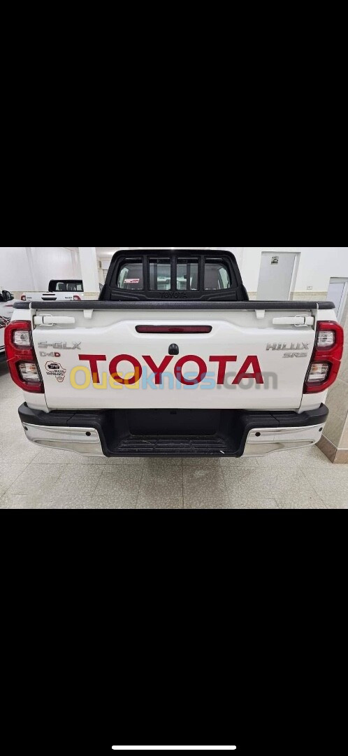 Toyota Hilux 2024 S-GLX