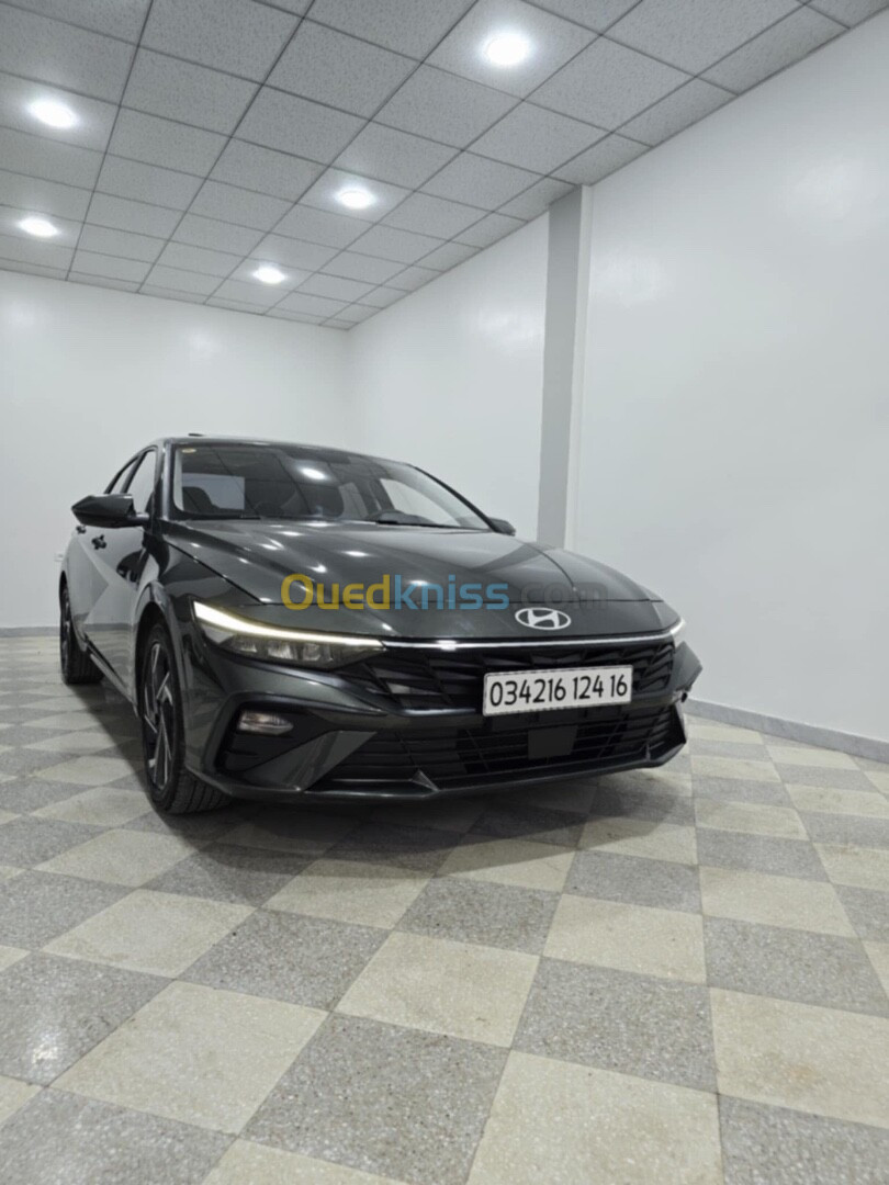 Hyundai Elantra 2024 La tout