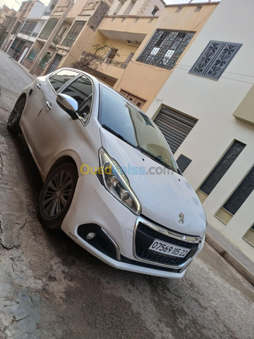 Peugeot 208 2015 Allure Facelift