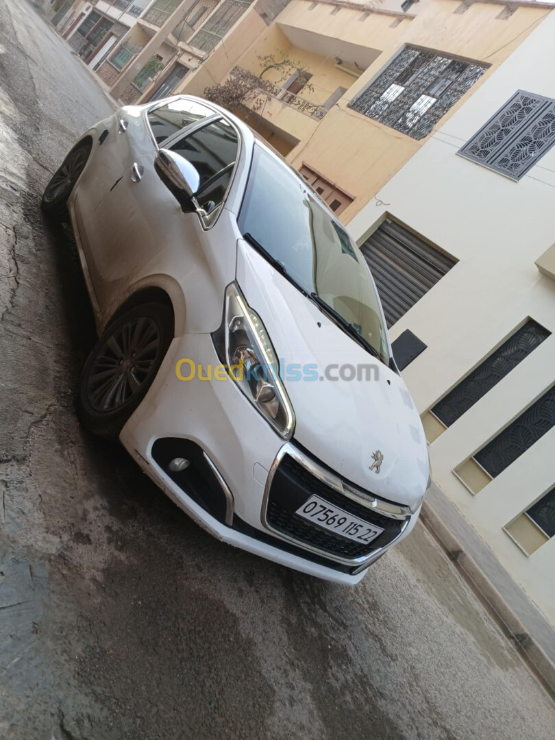 Peugeot 208 2015 Allure Facelift