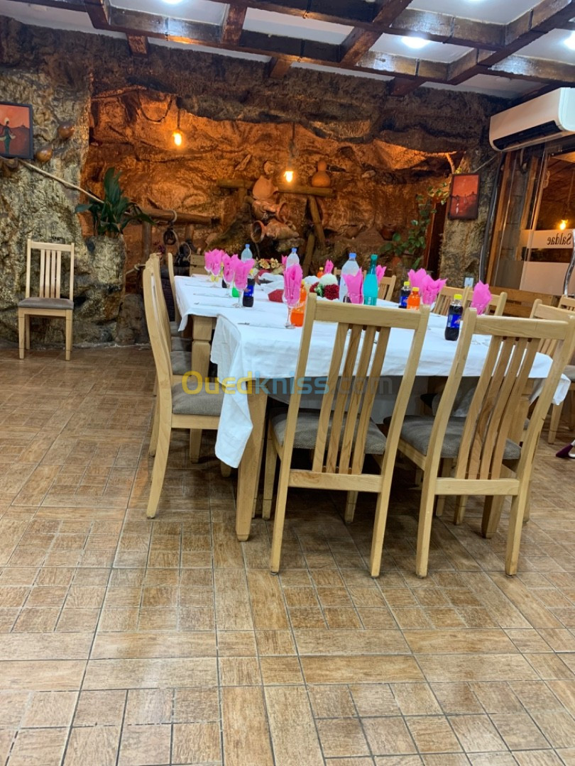 Salle de restaurant pour fête 