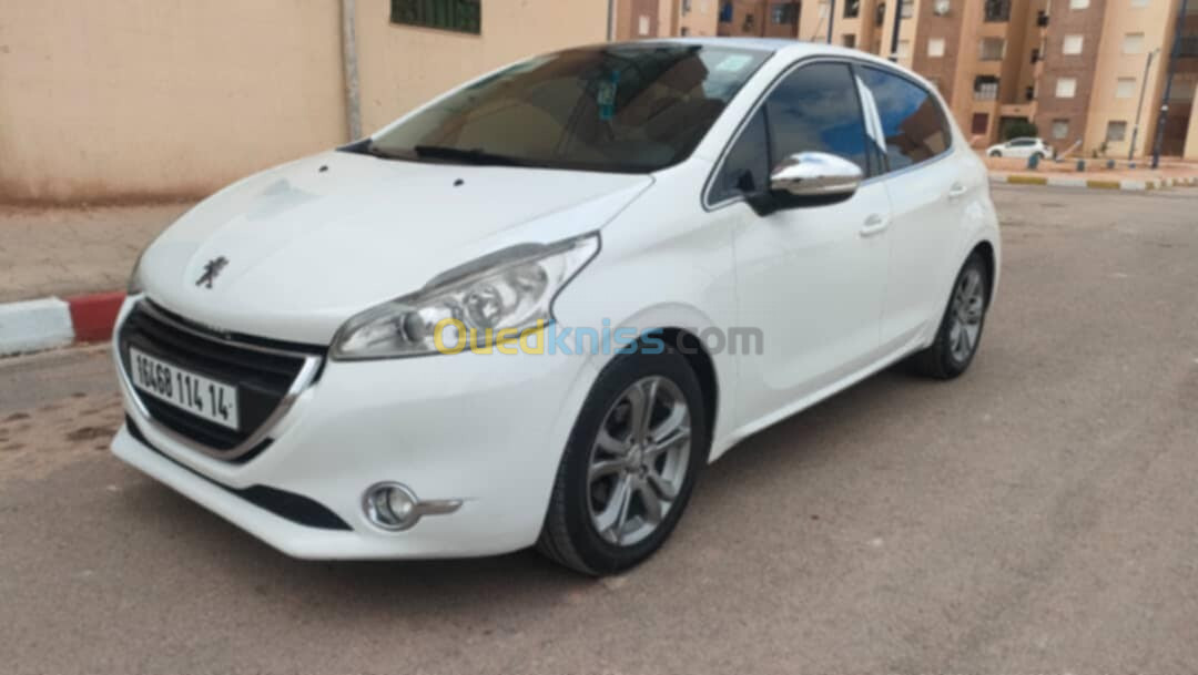 Peugeot 208 2014 