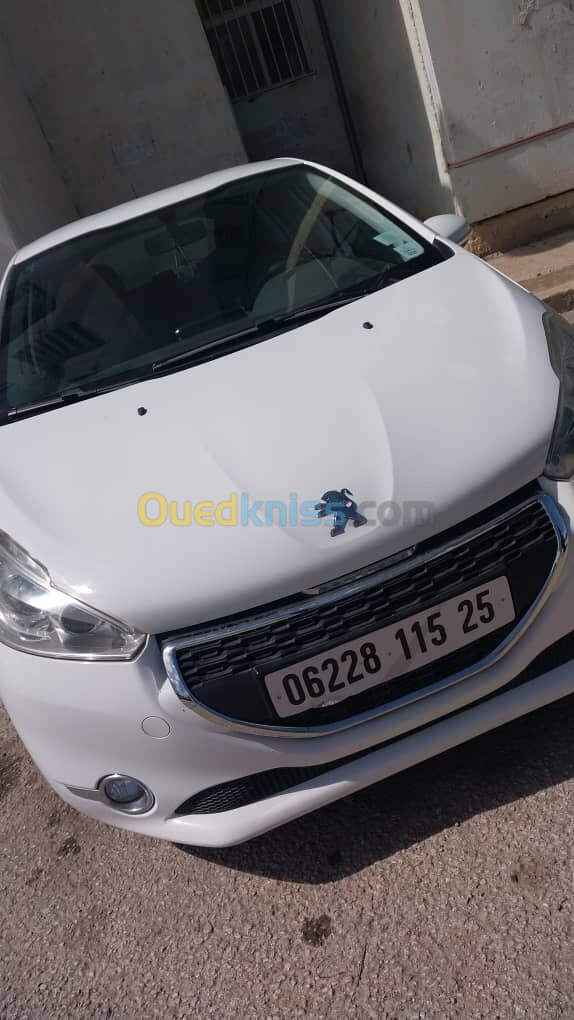 Peugeot 208 2015 Allure