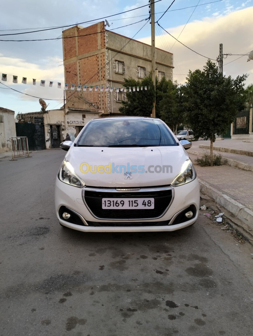 Peugeot 208 2015 Allure Facelift