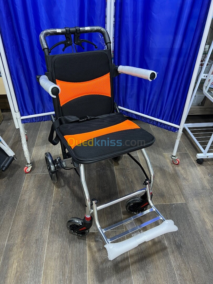 Fauteuil roulant voyage ( pliable ) 