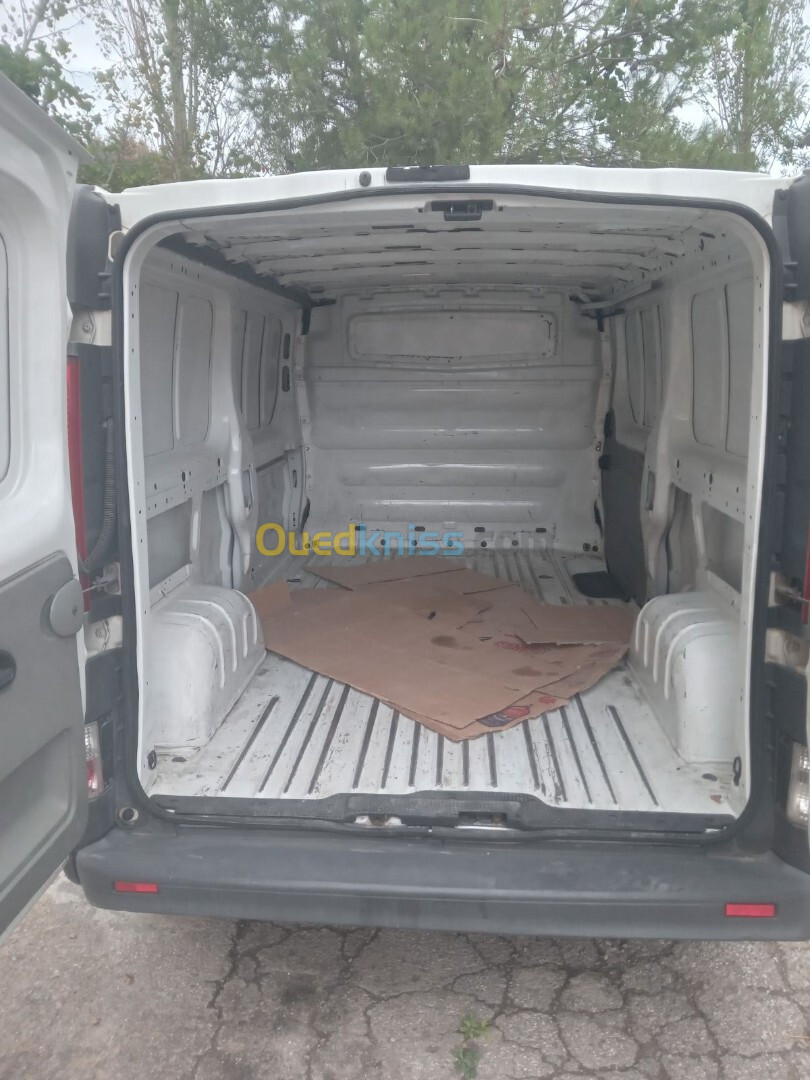 Renault Trafic 2012