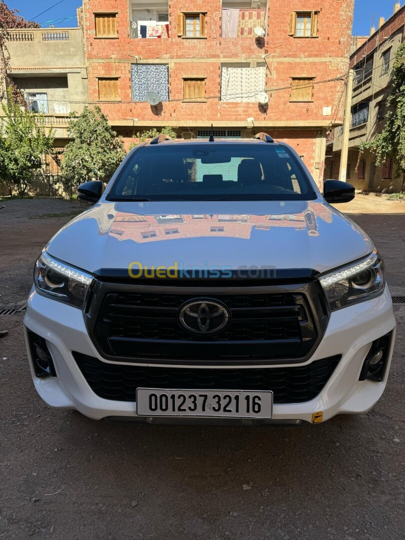 Toyota Hilux 2021 LEGEND DC 4x4 Pack Luxe