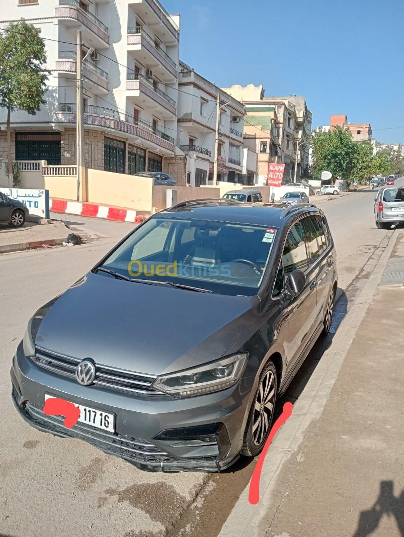 Volkswagen Touran 2017 R line