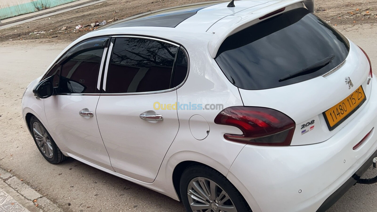 Peugeot 208 2015 Allure Facelift