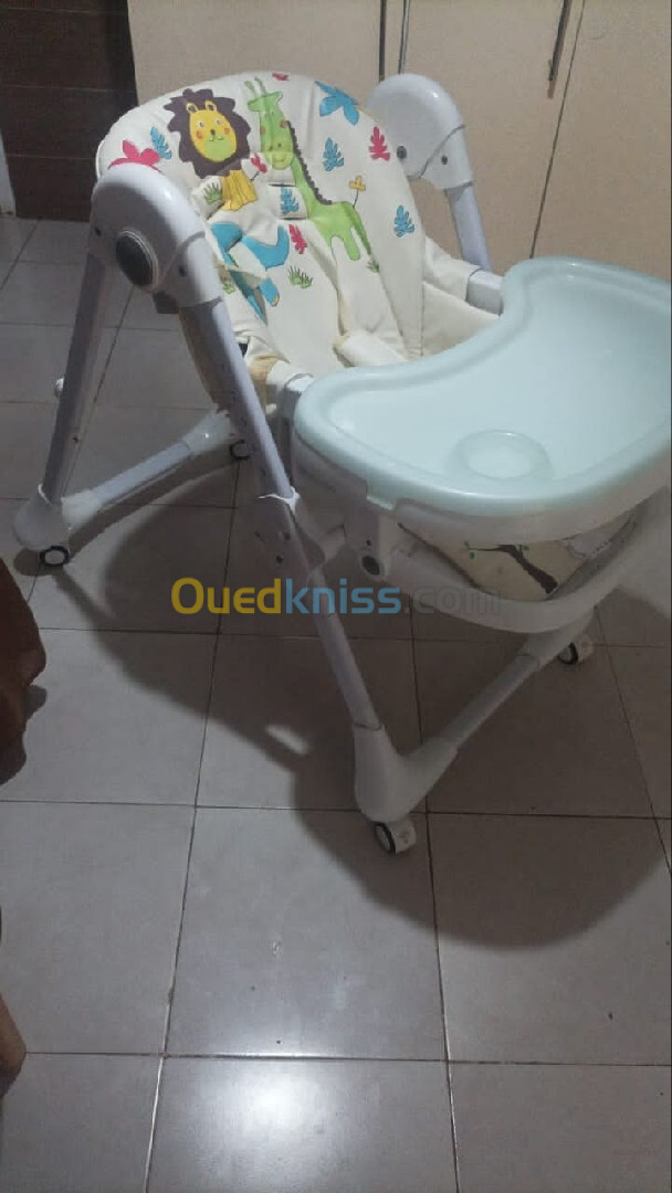 Chaise haute pour bébé 