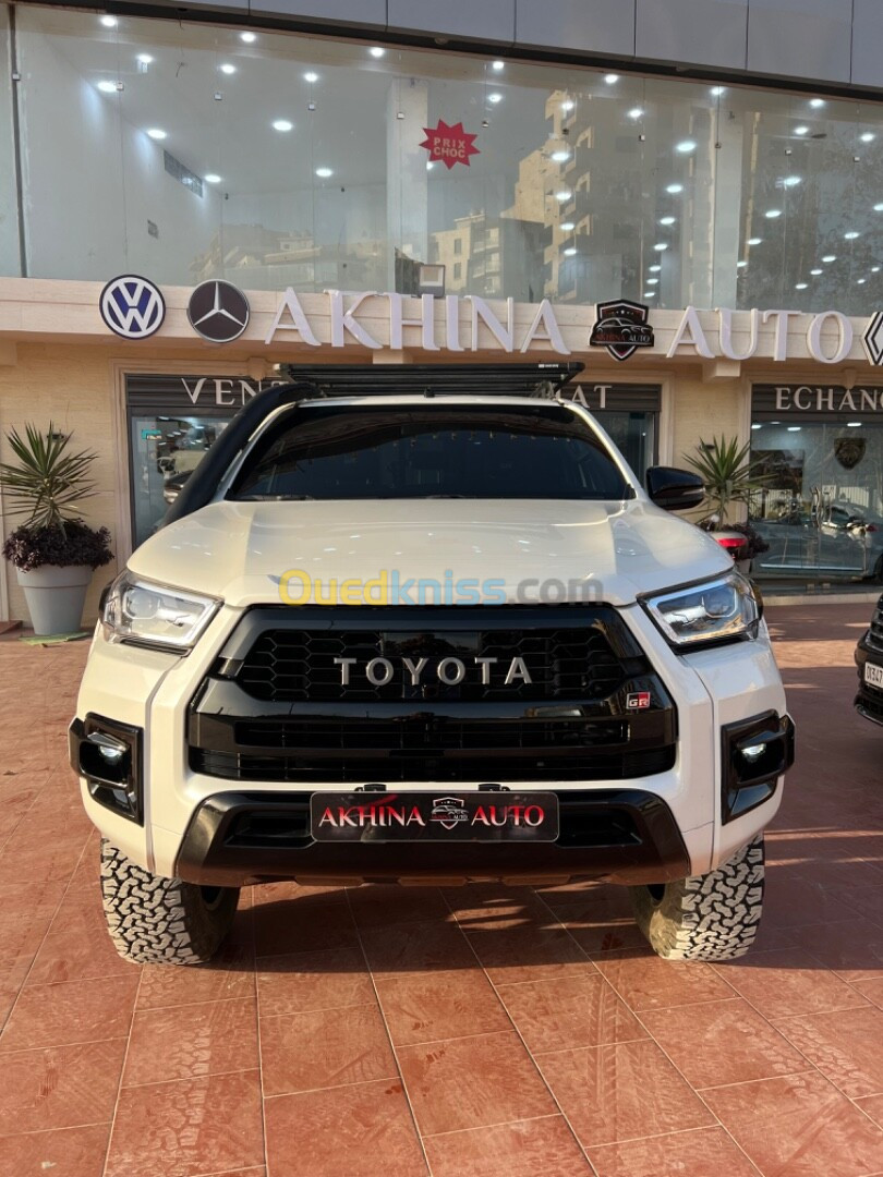 Toyota Adventure 2021 Kit gr