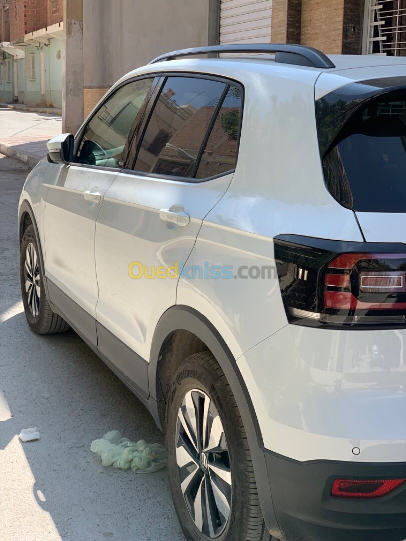 Volkswagen T-Cross 2023 Move