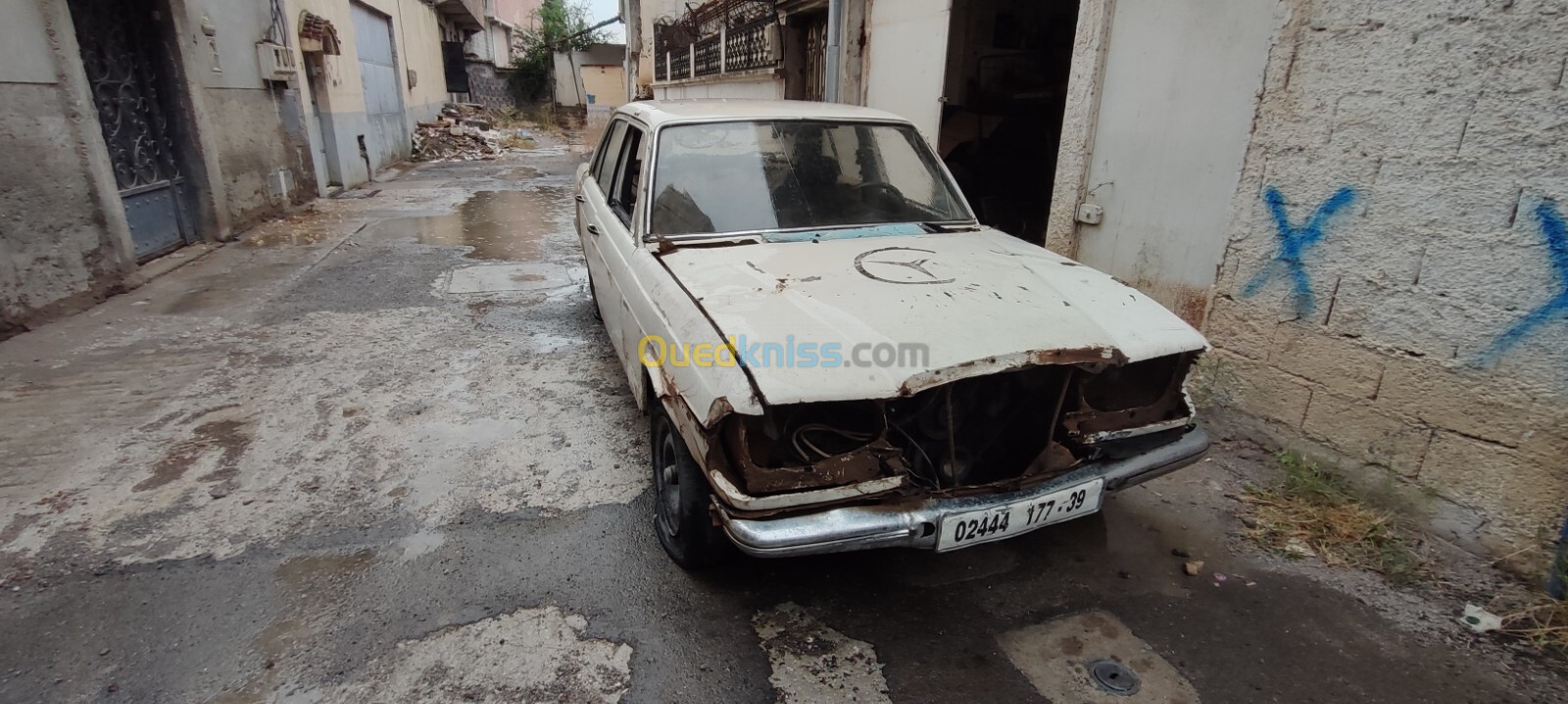 Mercedes W123 1977 