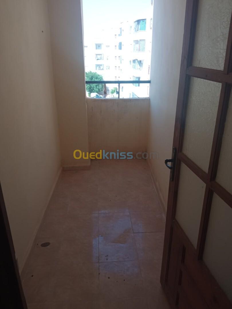 Vente Appartement F3 Relizane Bendaoud