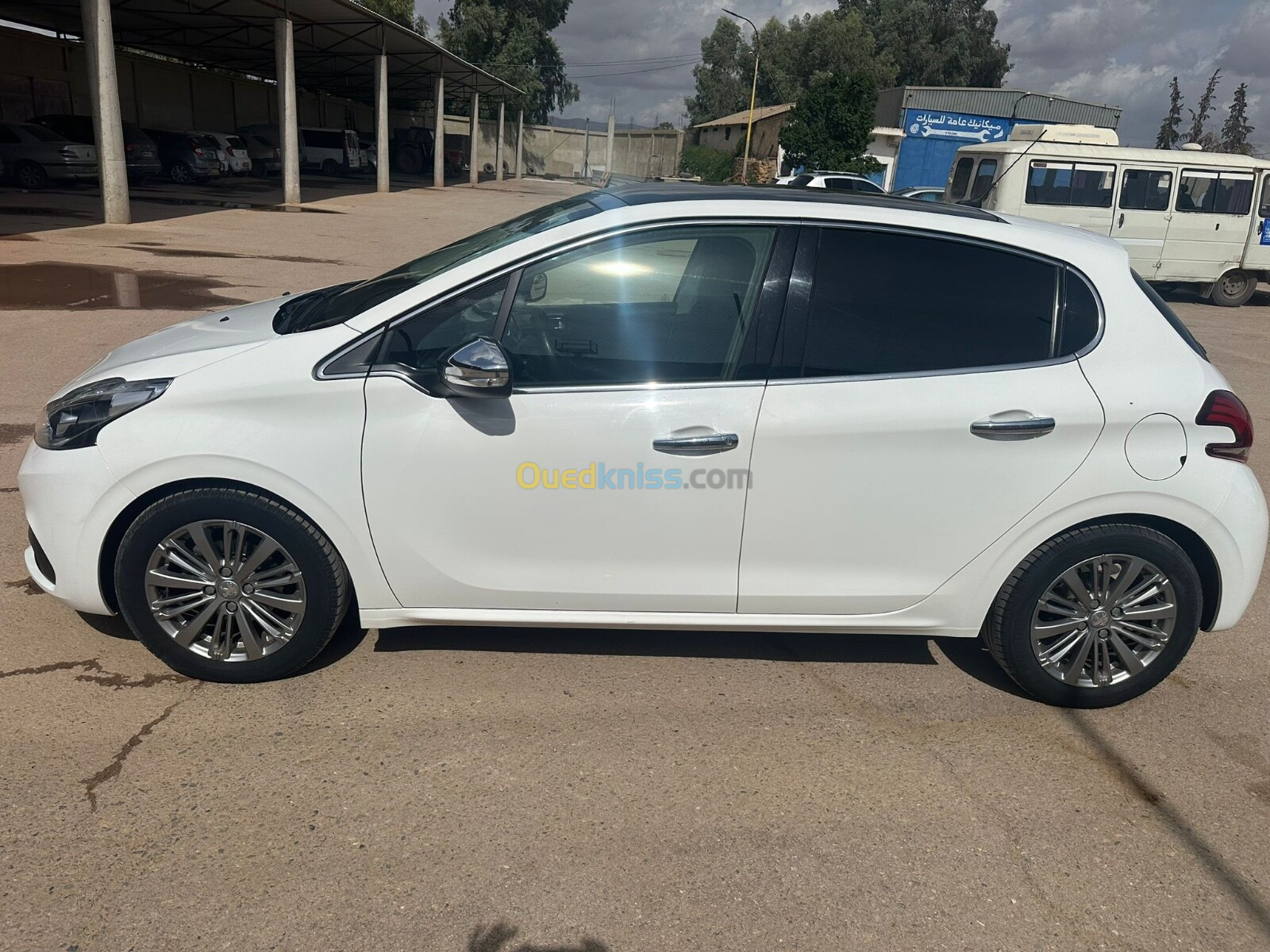 Peugeot 208 2019 Allure Facelift