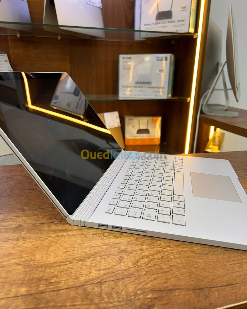 MICROSOFT SURFACE BOOK 2 I7 8EME 8GB/256GB nvidia GTX 1050