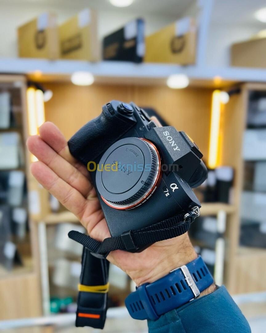 Sony A7 II boitier nu état comme neuf avec batterie et chargeur  Click : 2k