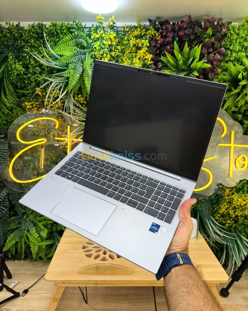 HP ZBOOK FIRELY 16 G9 I7 12eme 16gb/512gb 