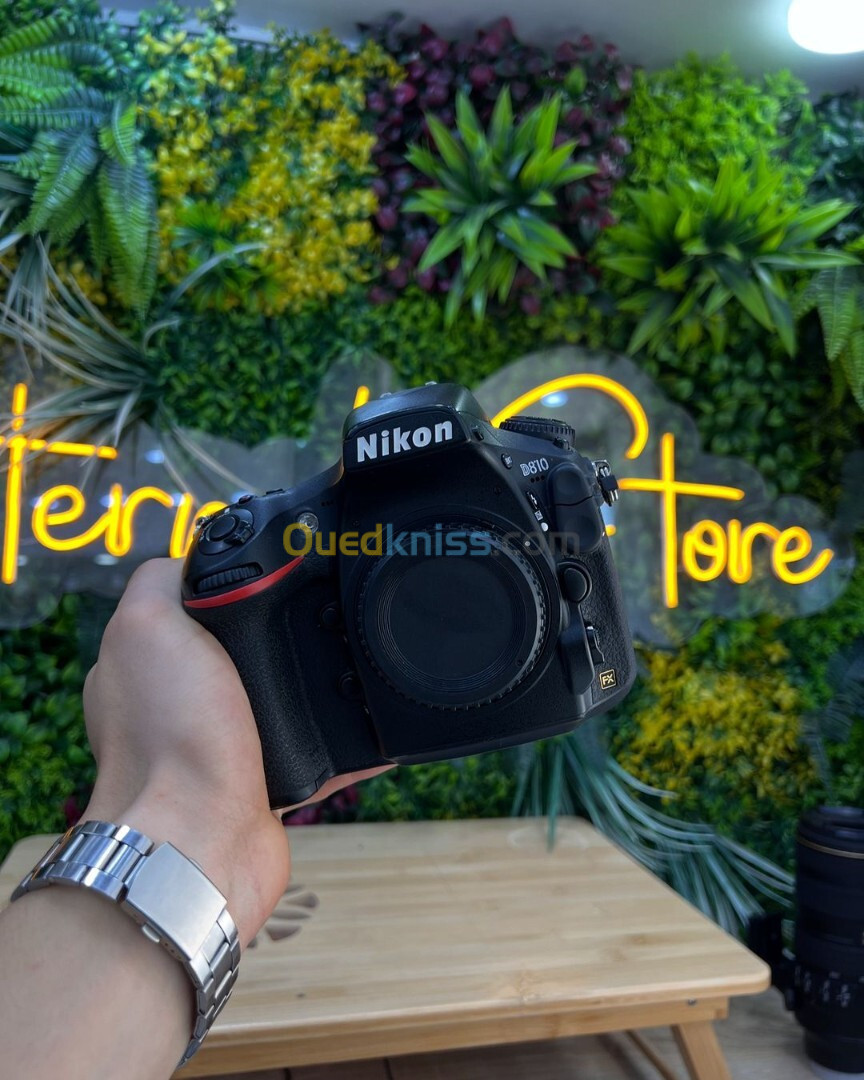 NIKON D810 en excellent etat avec batterie et chargeur