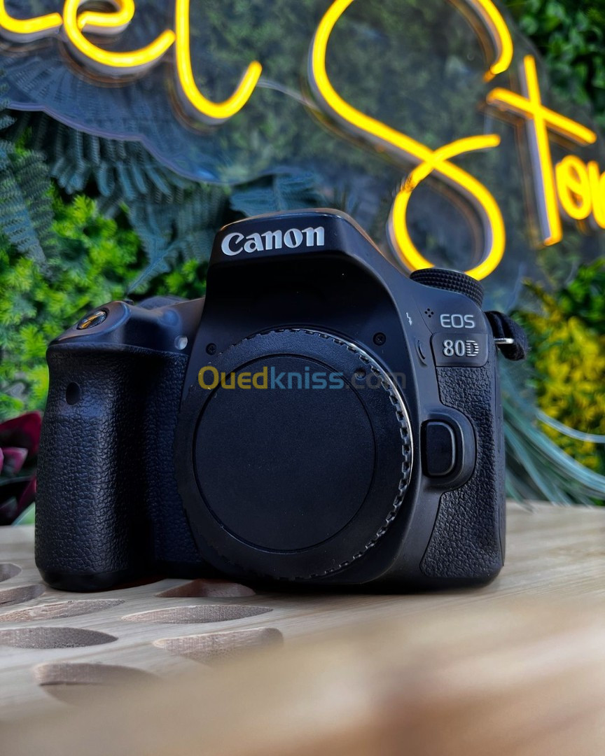 Canon 80d boitier nu