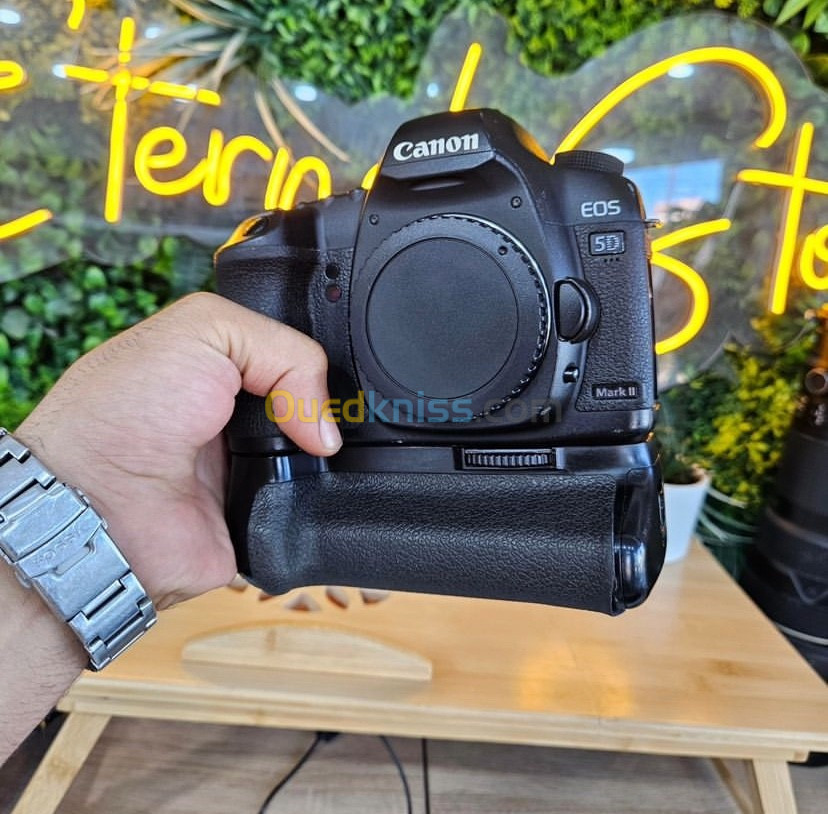 Canon 5D mark ii  click=91K