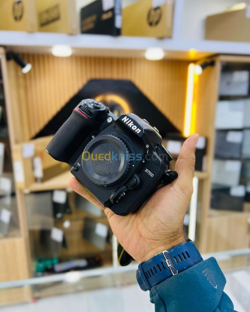 Nikon D7500 boitier nu en excellent état avec batterie et chargeur  Click : 10k