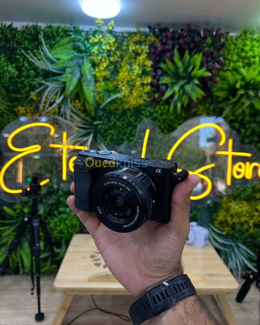 Sony A6400 avec 16-50mm kitlens en excellent état batterie et chargeur  Click : 10k