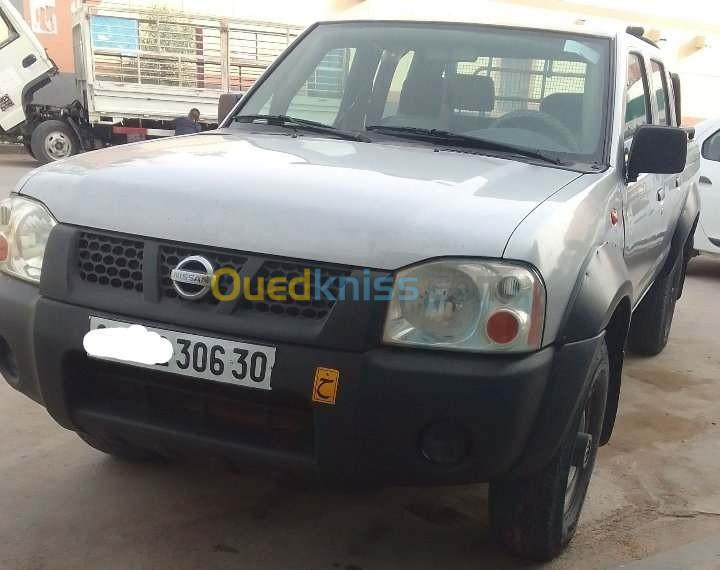 Nissan 4*4 2006 اصلي