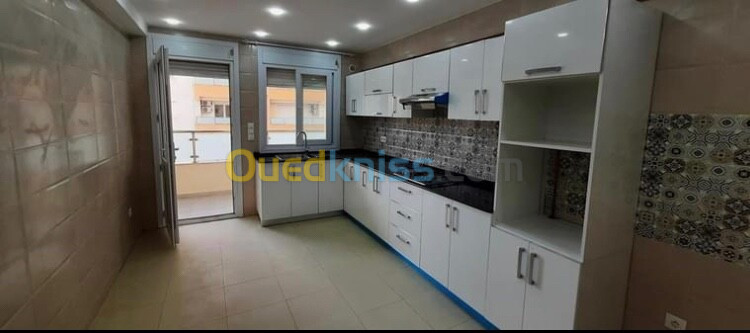 Location Appartement F4 Alger Souidania