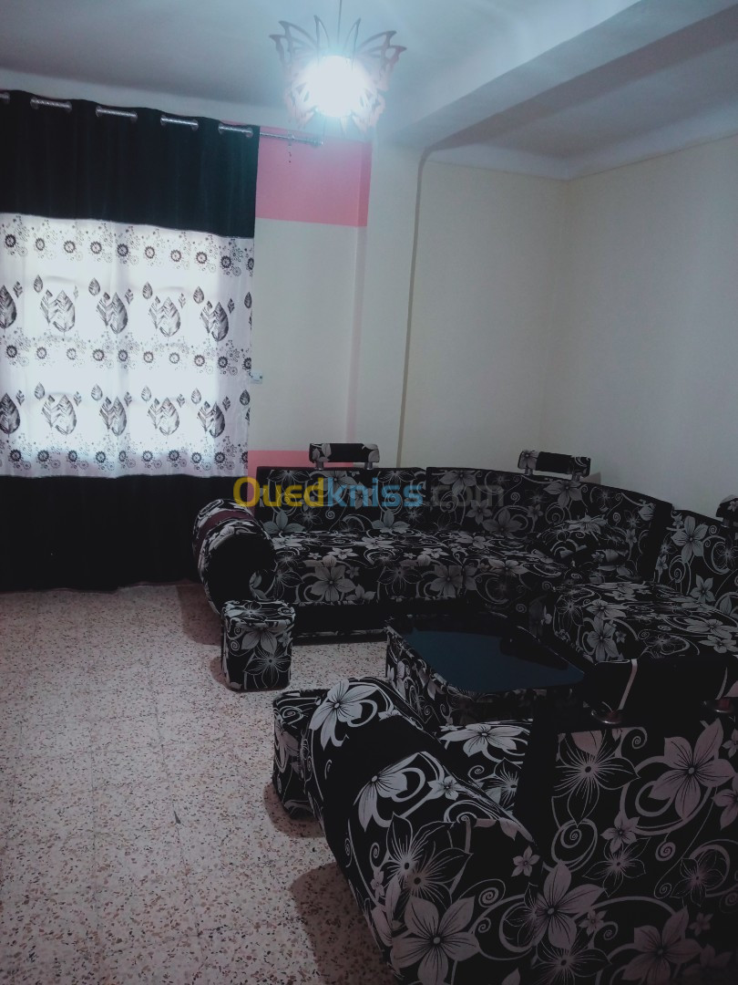 Location Appartement F4 Mostaganem Mezghrane