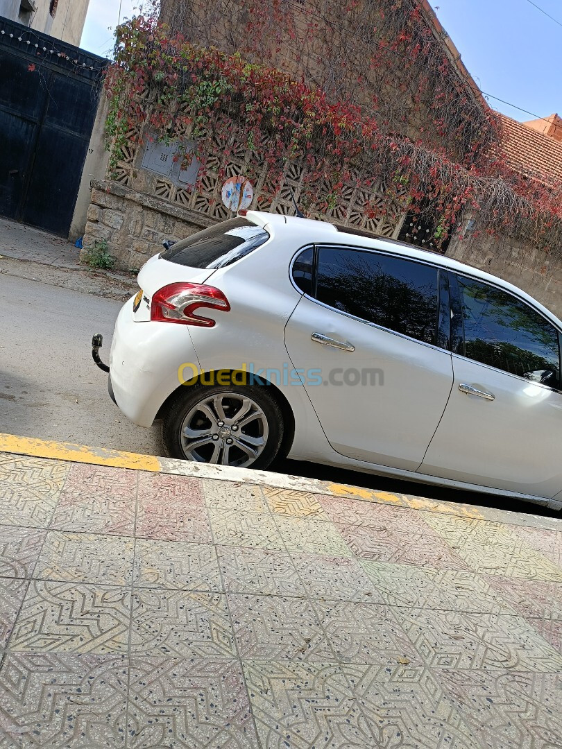 Peugeot 208 2014 Allure