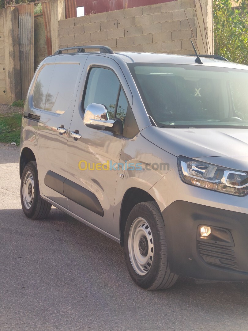 Fiat Doblo 2024 Dz