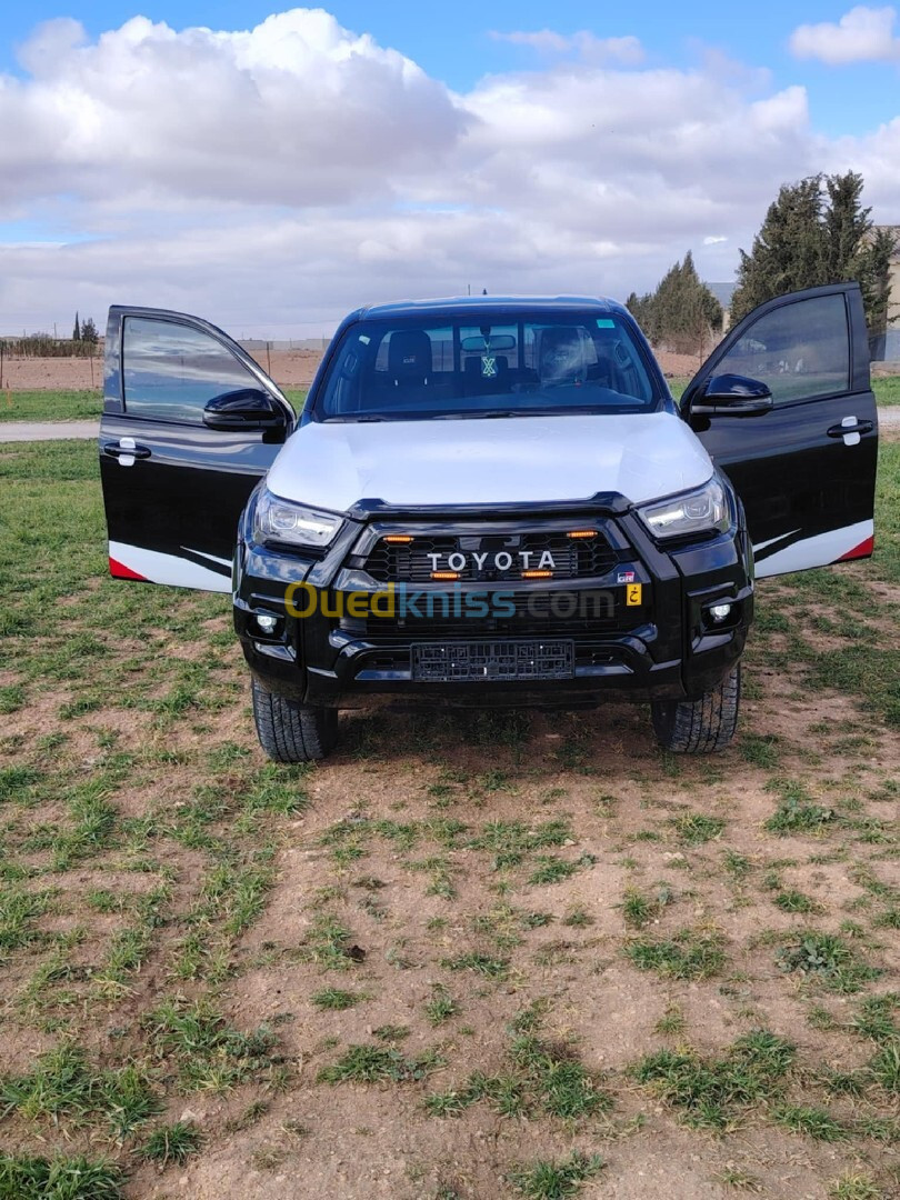 Toyota Hilux 2023 GR