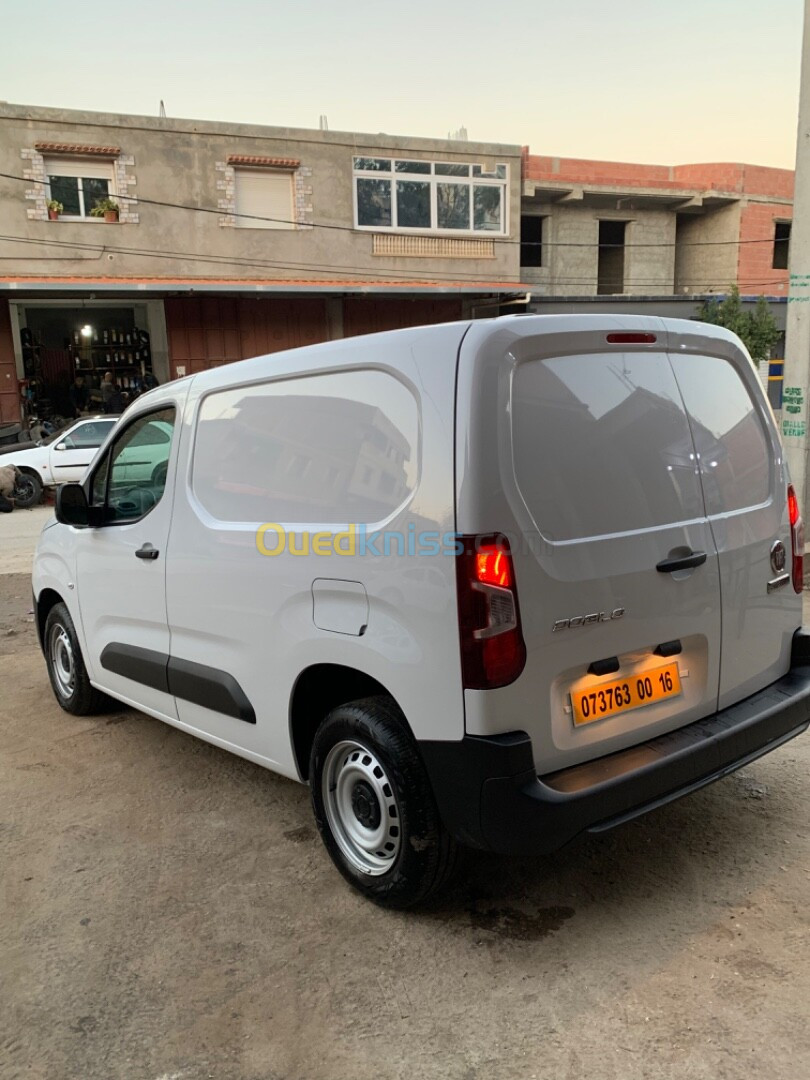 Fiat Doblo 2024 Italien