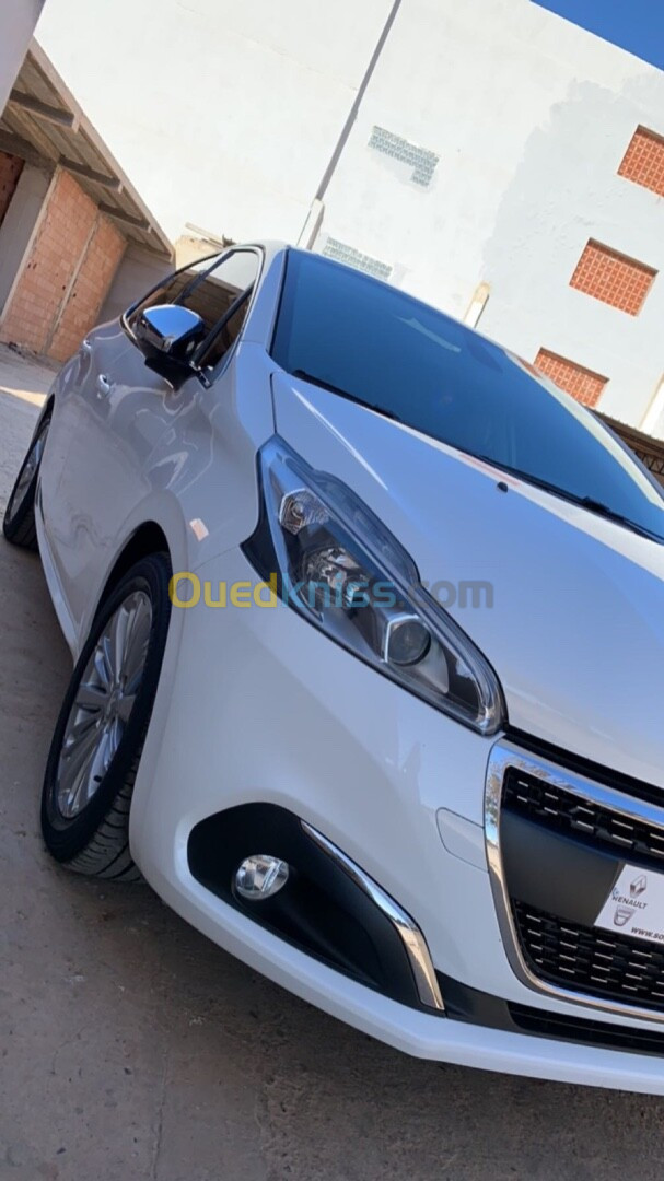 Peugeot 208 2020 Allure Facelift