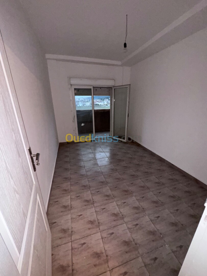 Location Appartement F4 Annaba Annaba