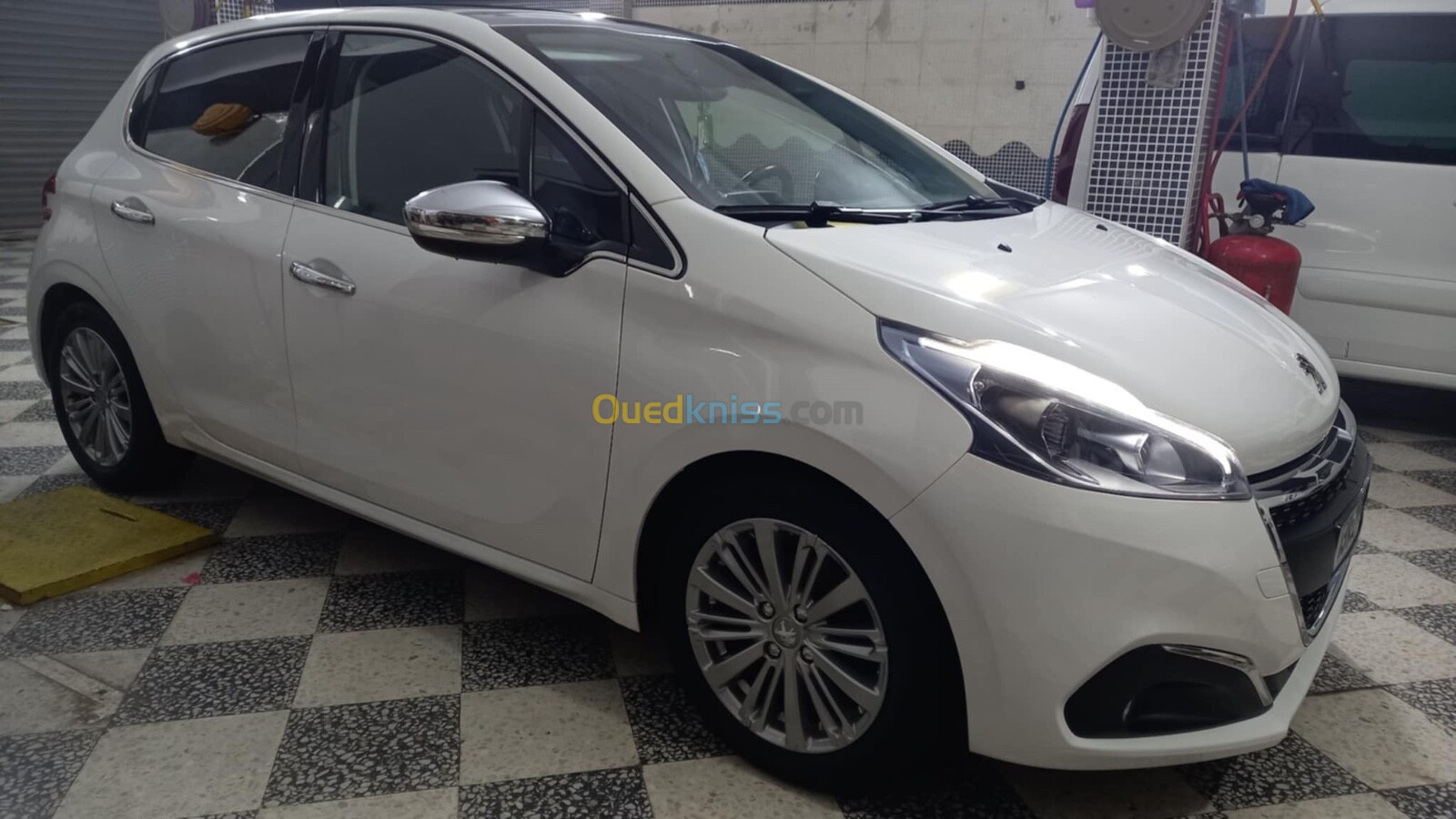 Peugeot 208 2015 208