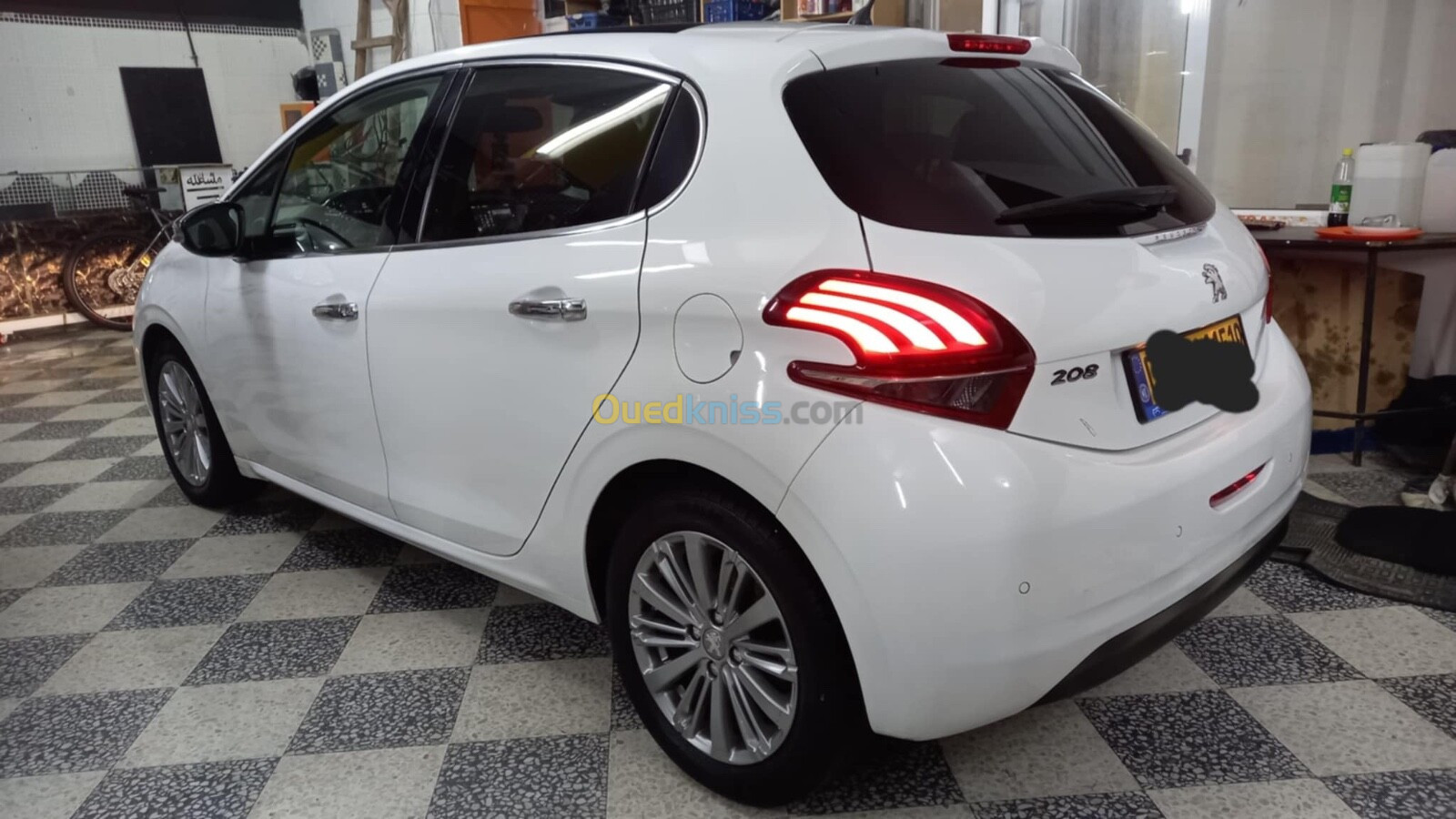 Peugeot 208 2015 208