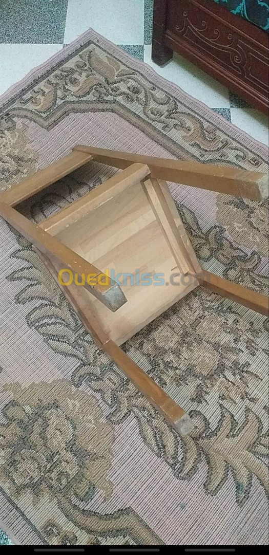 Table en bois hetre